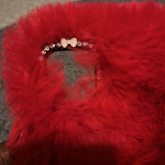 This is a fuzzy red case for a iPhone 11 pro max. There is a few little scratch. - Picture 4 of 4